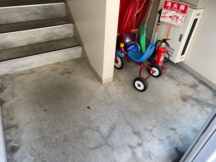 マンション入り口共用スペースの施工前写真