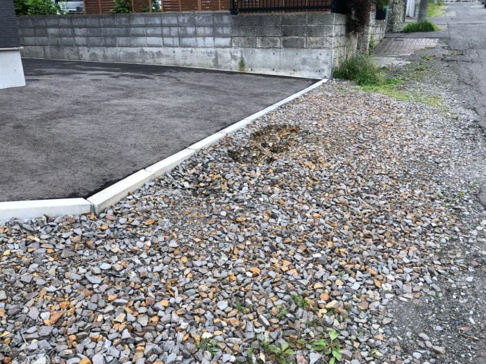北広島市M様邸陥没復旧アスファルト補修施工前の写真